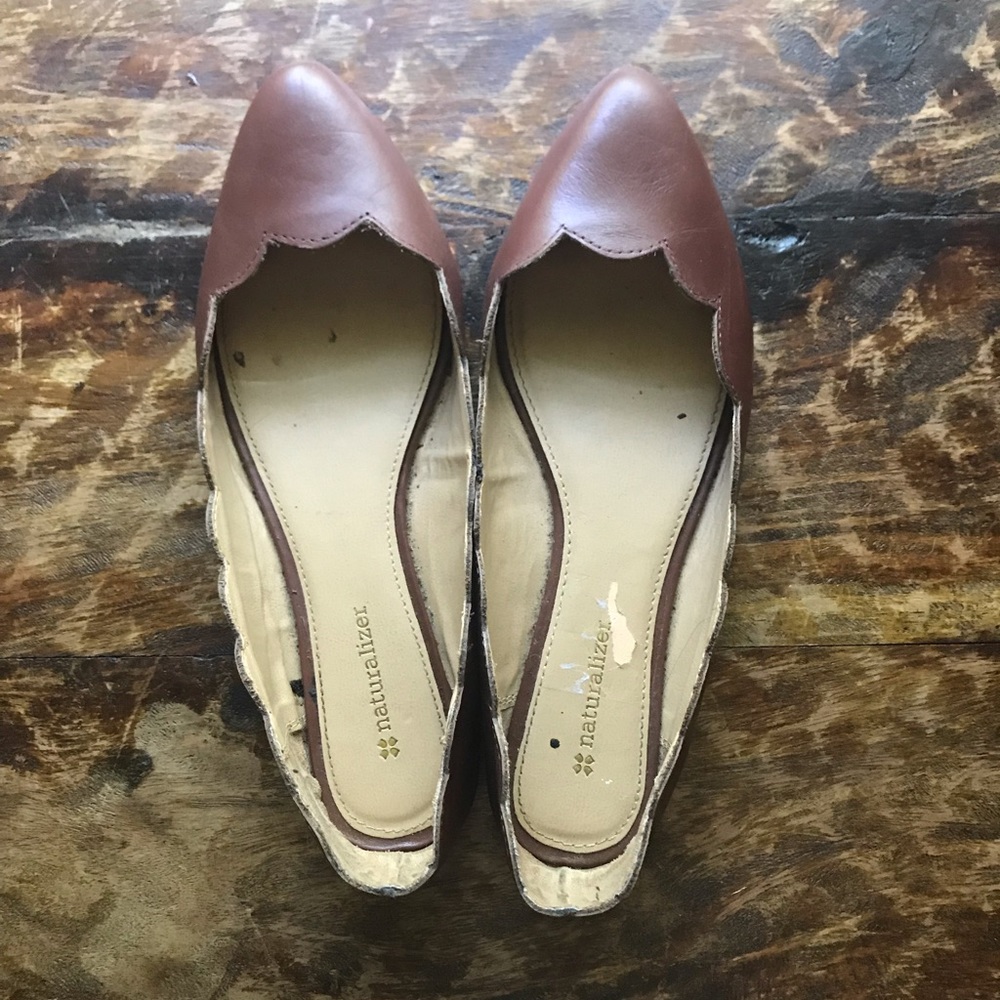 Naturalizer Scalloped Pointed Toe Flats